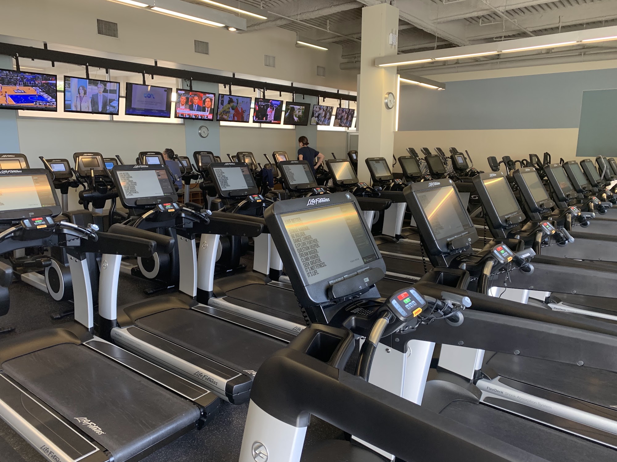 Equinox Palos Verdes