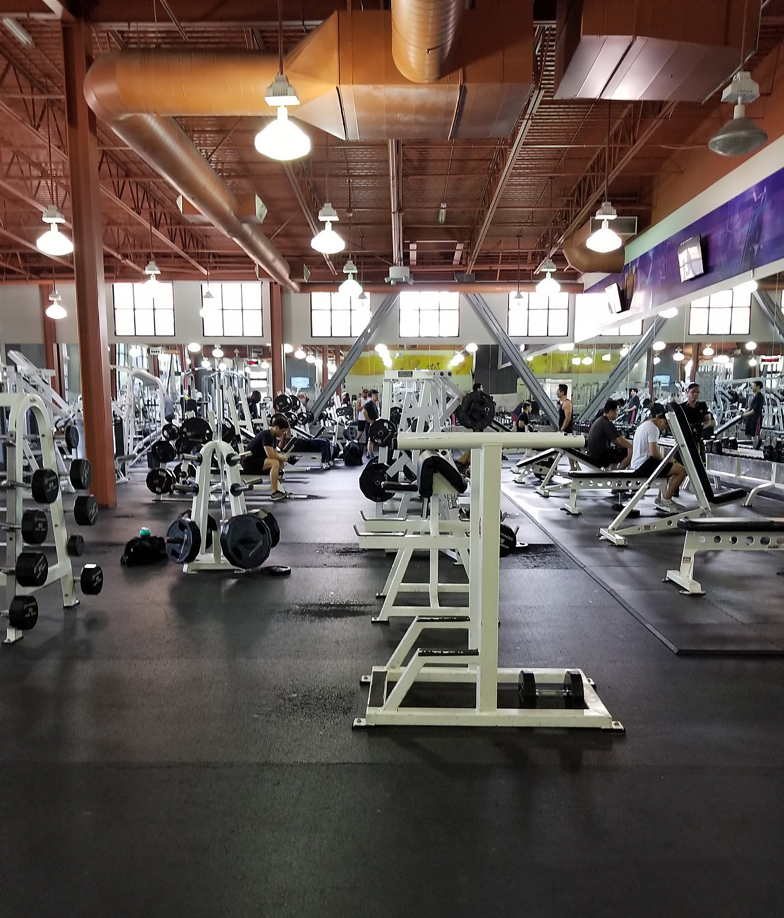 24 Hour Fitness