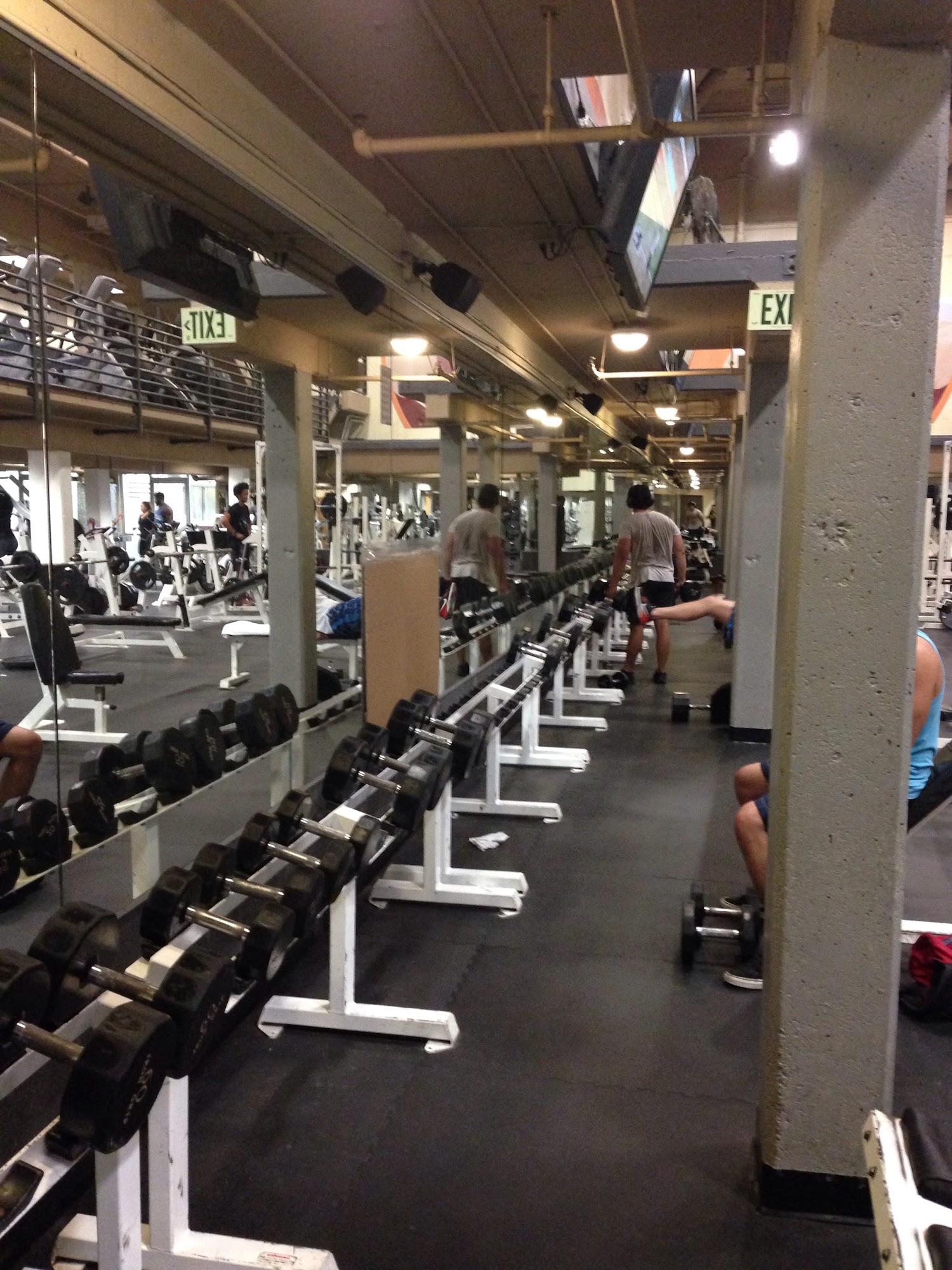 24 Hour Fitness