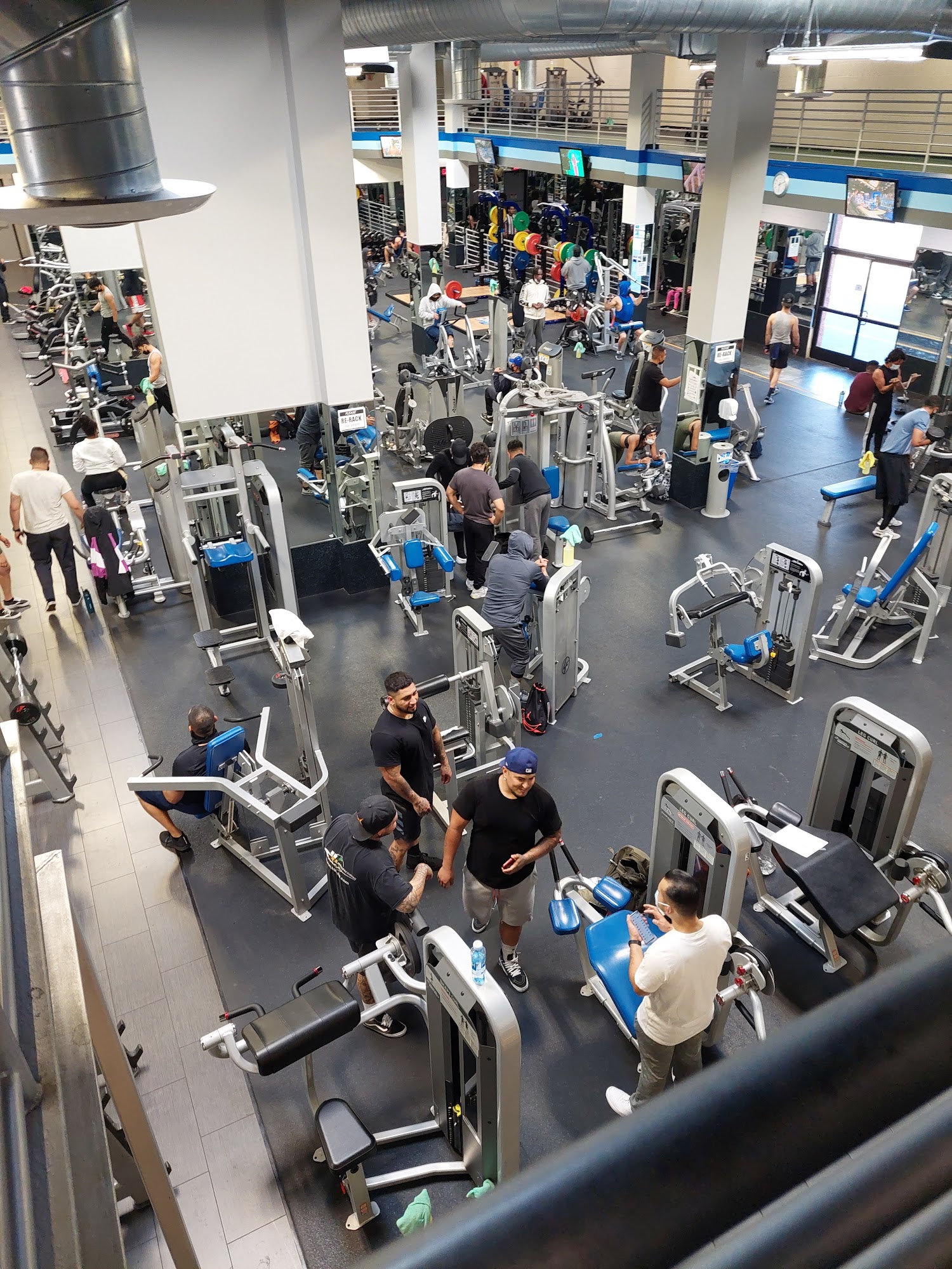 Crunch Fitness - Palmdale
