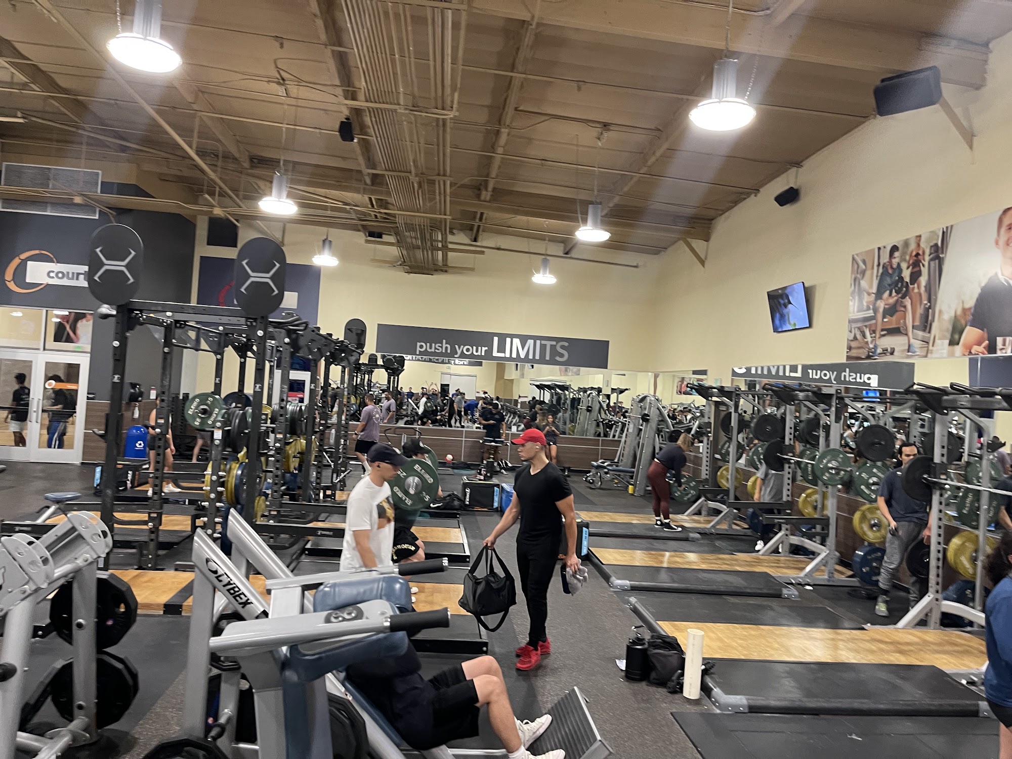 24 Hour Fitness