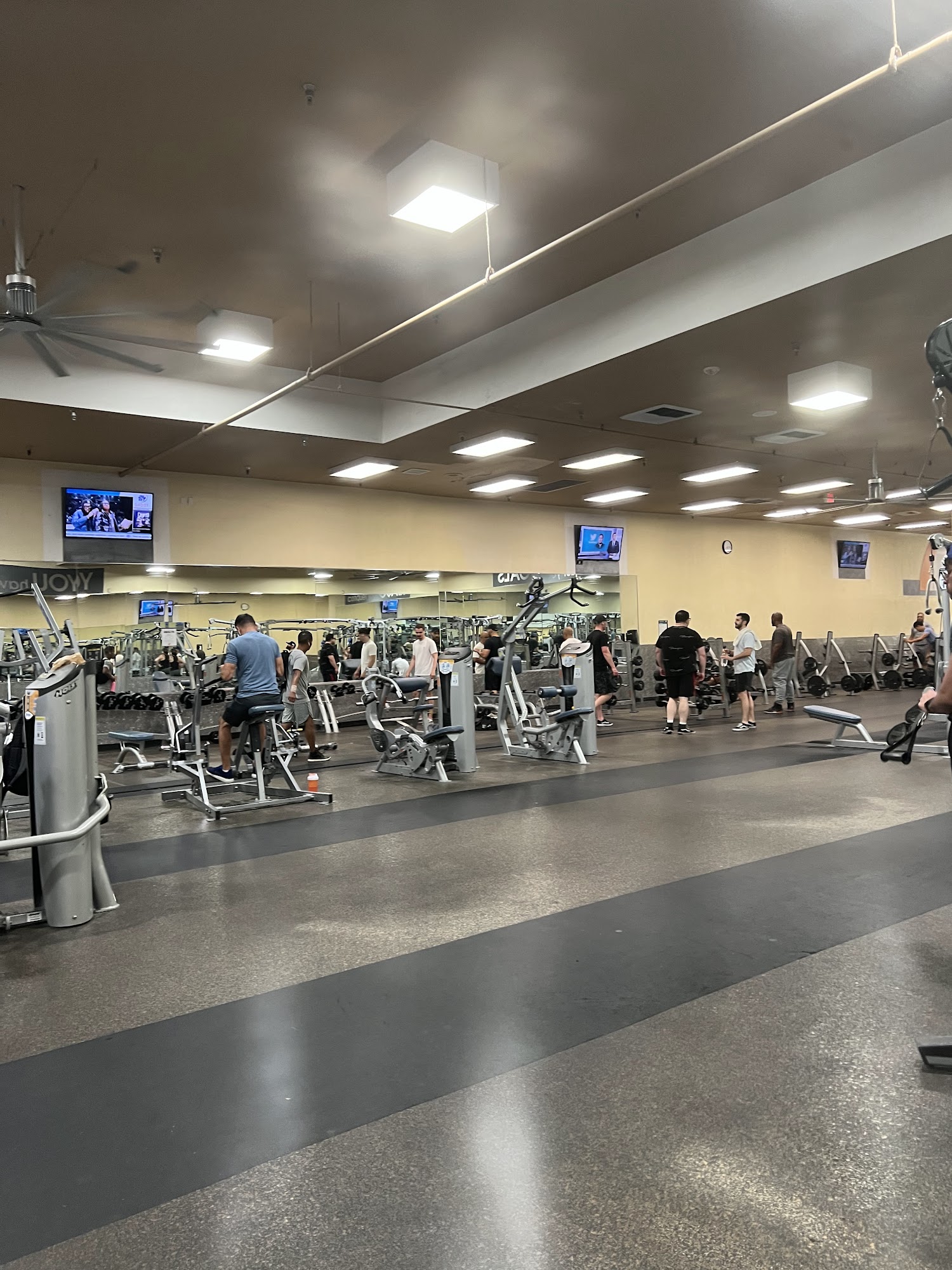 24 Hour Fitness