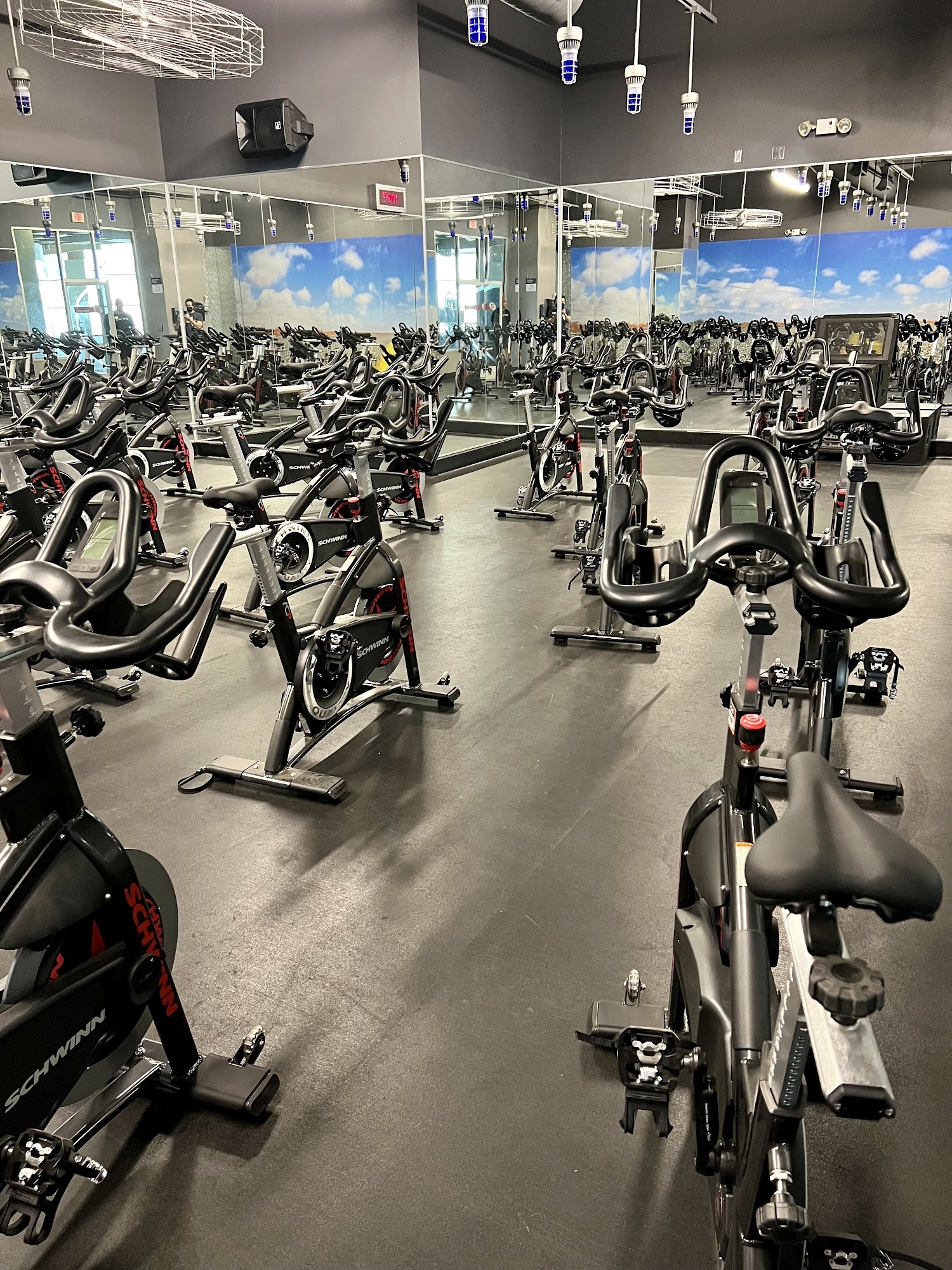 24 Hour Fitness