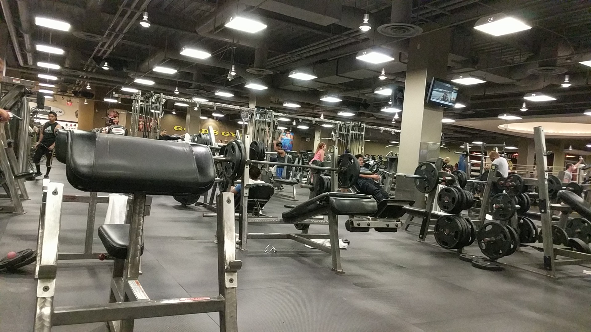 Gold's Gym Downtown Los Angeles